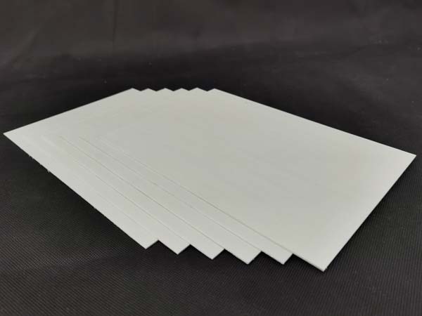 汽車輕量化 CFRT，新(xīn)能源汽車複合(hé)材料，重量輕壽(shou)命長