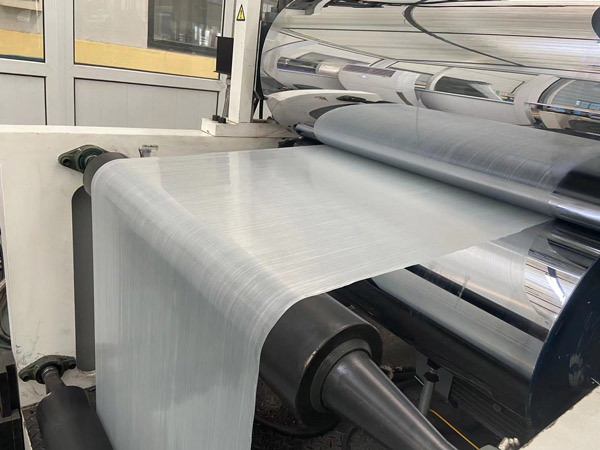 CFRT預浸帶樹脂(zhī)與纖維相互熔融(rong)的緊密度影響物(wù)理性能