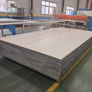 CFRT蒙皮增強(qiáng)車廂闆複(fú)合闆